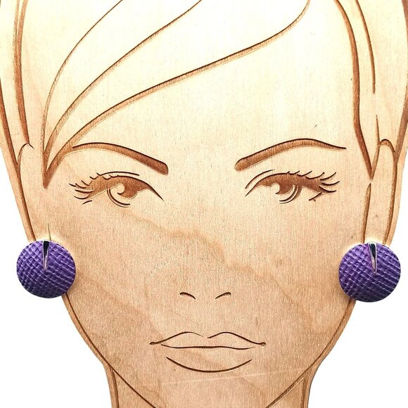 Vintage Sarah Coventry Purple Textured Clip-On Earrings With Silver-Tone Accent - Picture 1 of 4